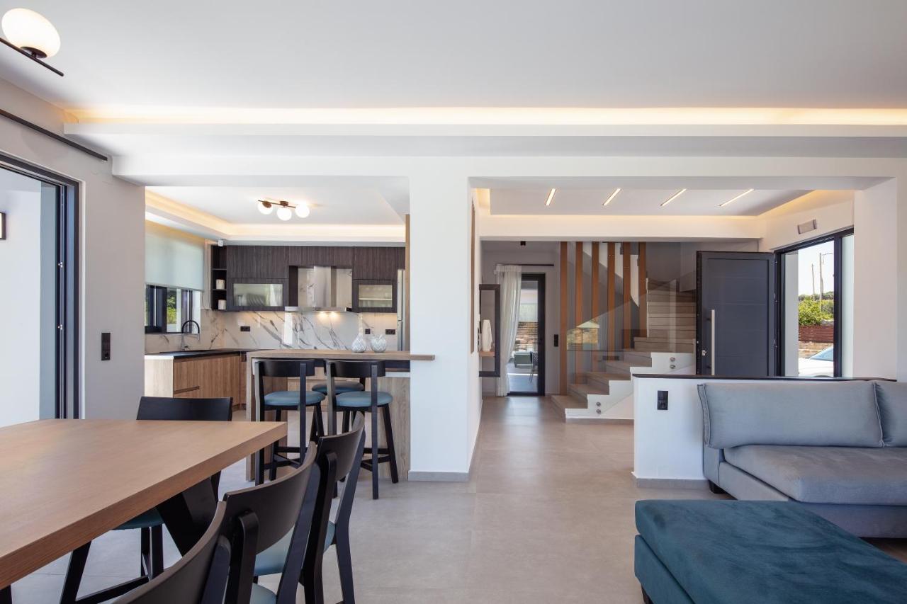 Sunnyside Villas, Ideal For Vibrant Stays,By Thinkvilla Pigianos Kampos  エクステリア 写真