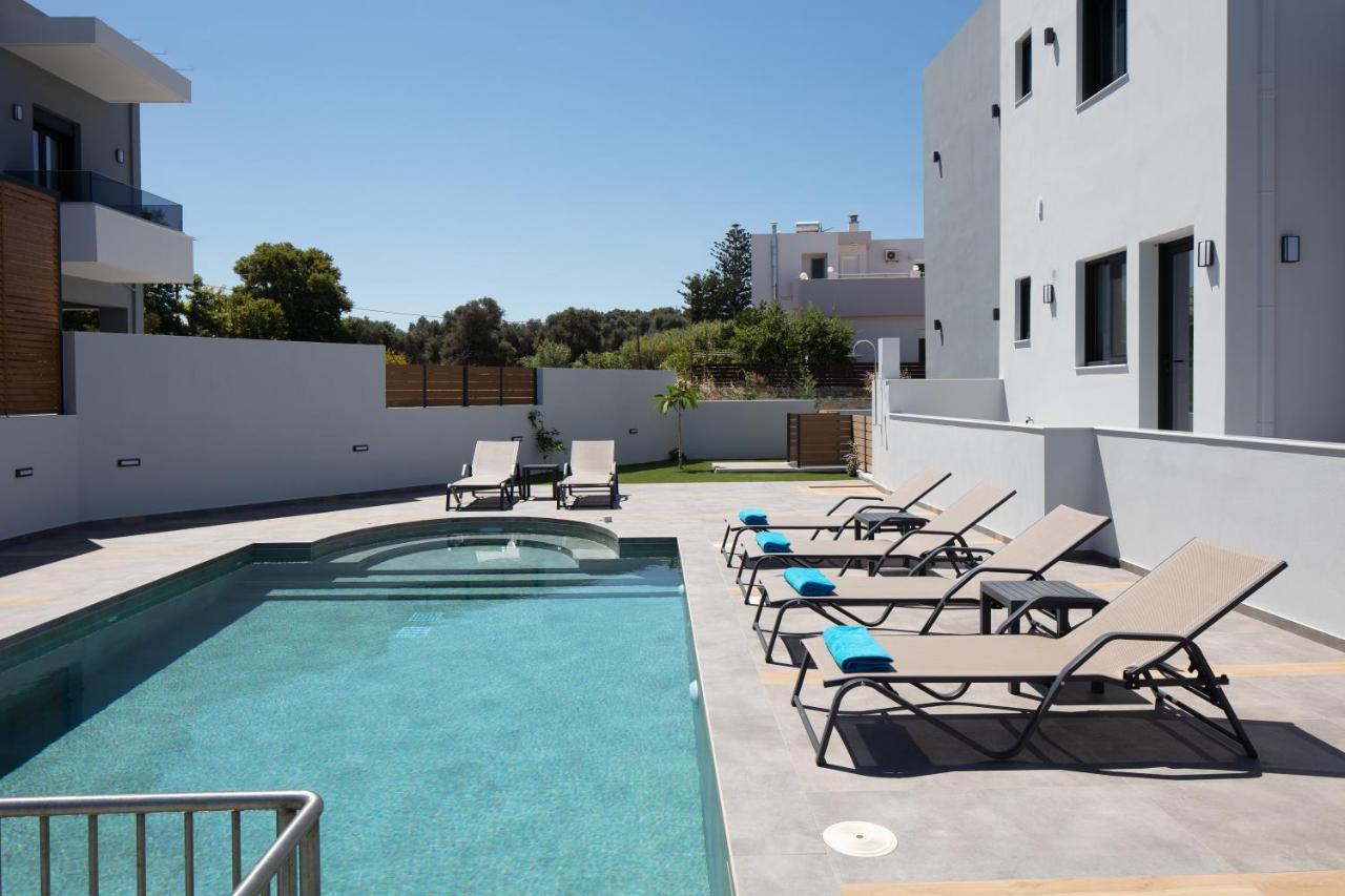 Sunnyside Villas, Ideal For Vibrant Stays,By Thinkvilla Pigianos Kampos  エクステリア 写真