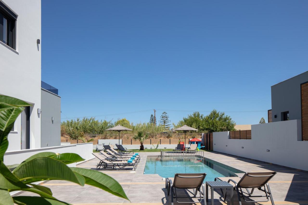 Sunnyside Villas, Ideal For Vibrant Stays,By Thinkvilla Pigianos Kampos  エクステリア 写真