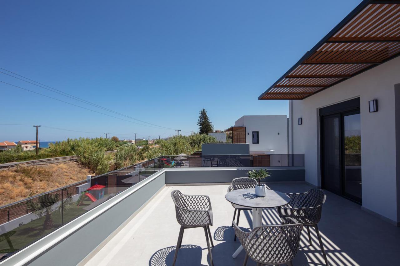 Sunnyside Villas, Ideal For Vibrant Stays,By Thinkvilla Pigianos Kampos  エクステリア 写真