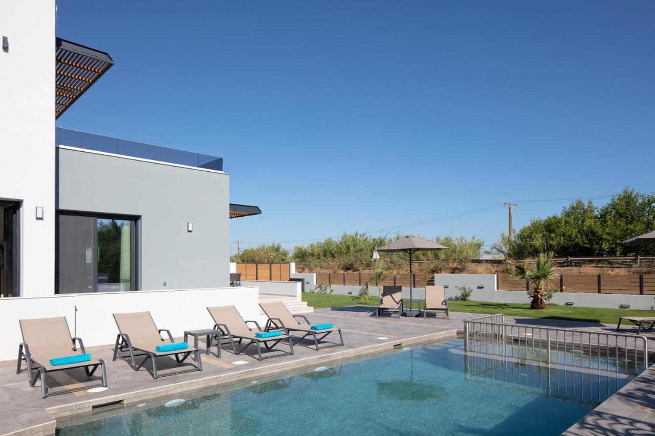 Sunnyside Villas, Ideal For Vibrant Stays,By Thinkvilla Pigianos Kampos  エクステリア 写真