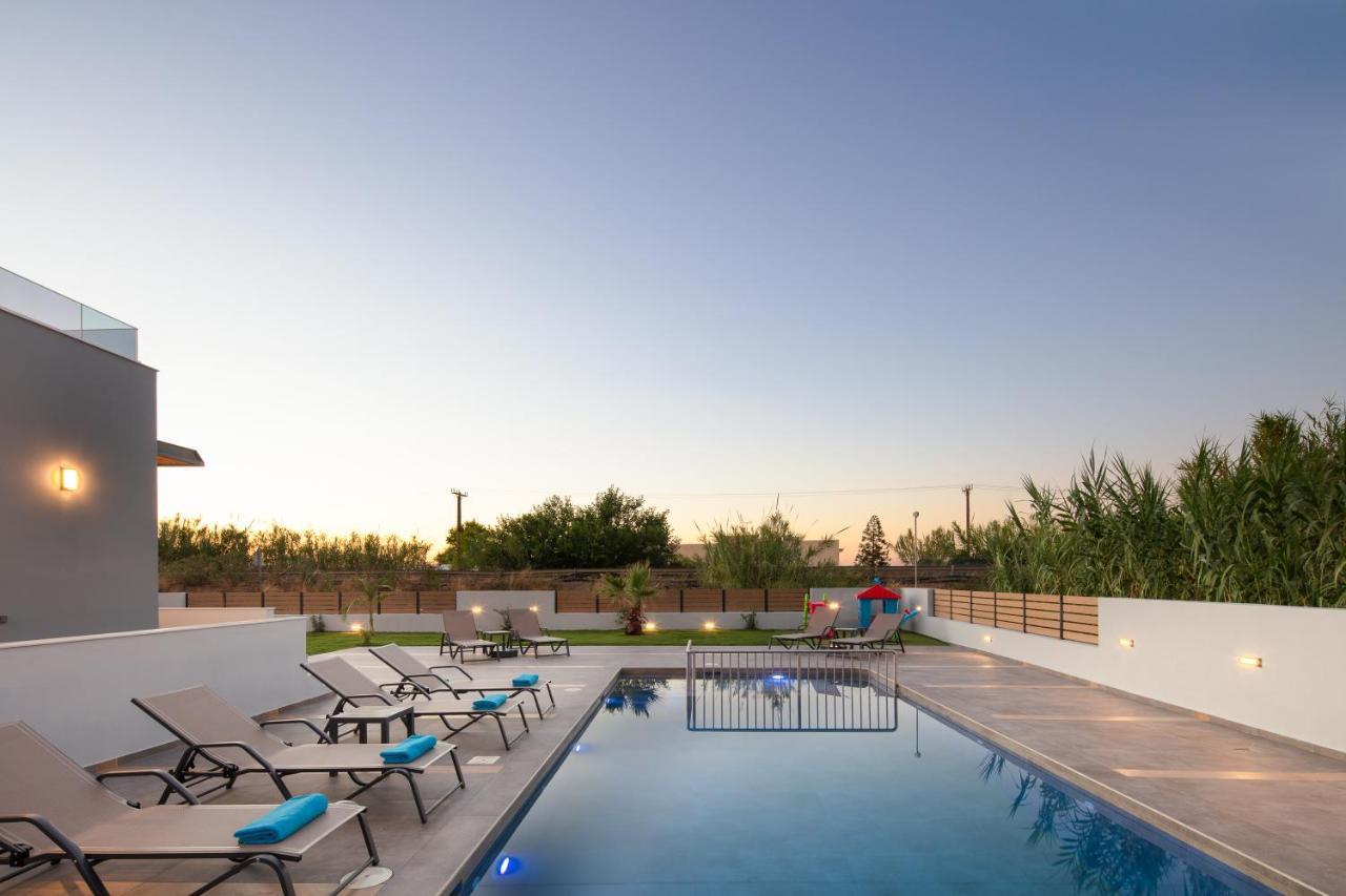 Sunnyside Villas, Ideal For Vibrant Stays,By Thinkvilla Pigianos Kampos  エクステリア 写真