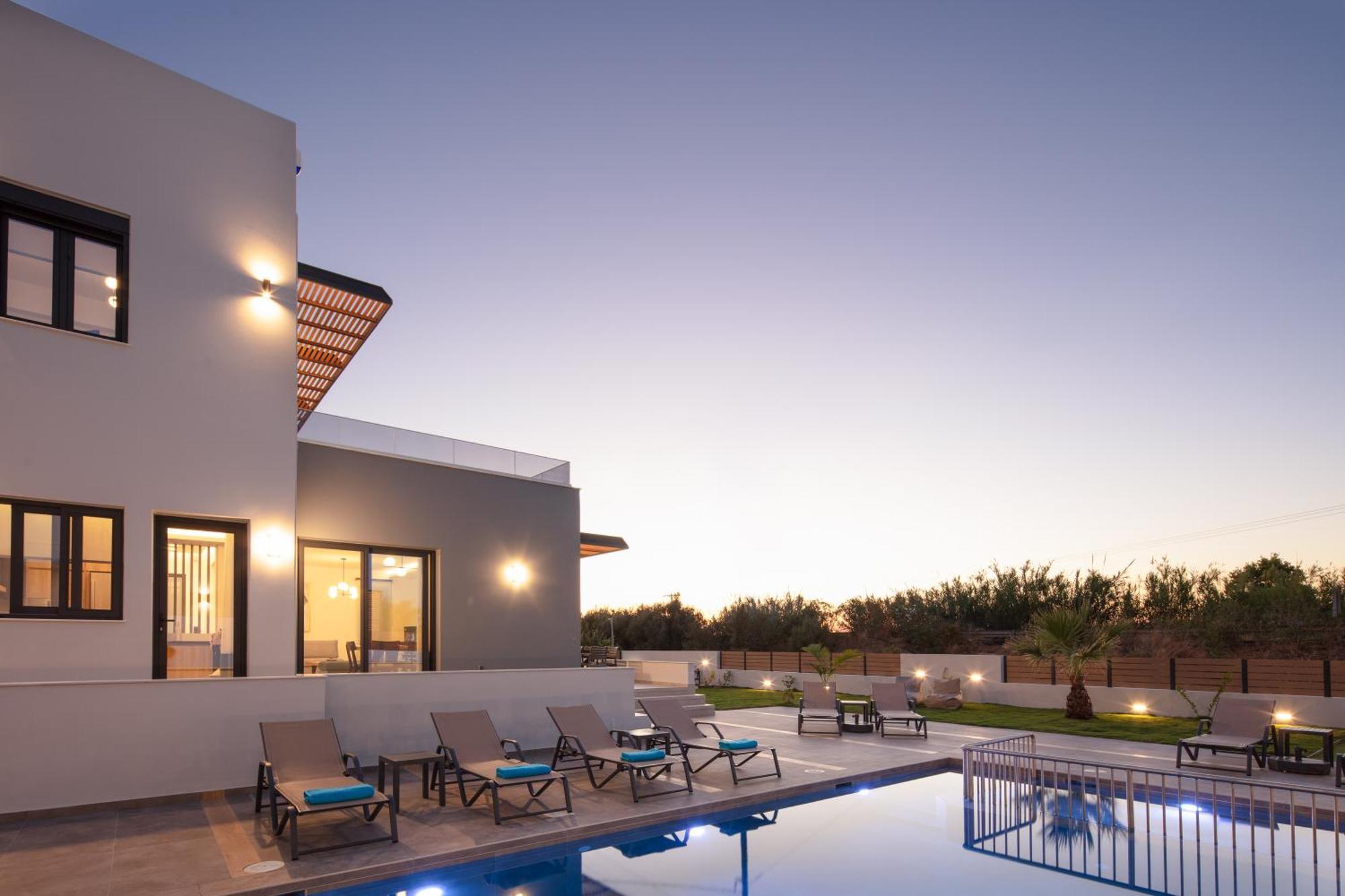 Sunnyside Villas, Ideal For Vibrant Stays,By Thinkvilla Pigianos Kampos  エクステリア 写真