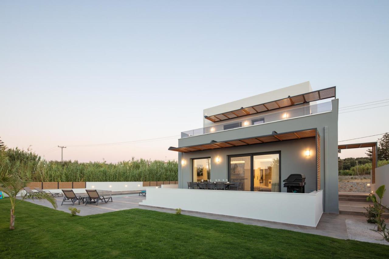 Sunnyside Villas, Ideal For Vibrant Stays,By Thinkvilla Pigianos Kampos  エクステリア 写真