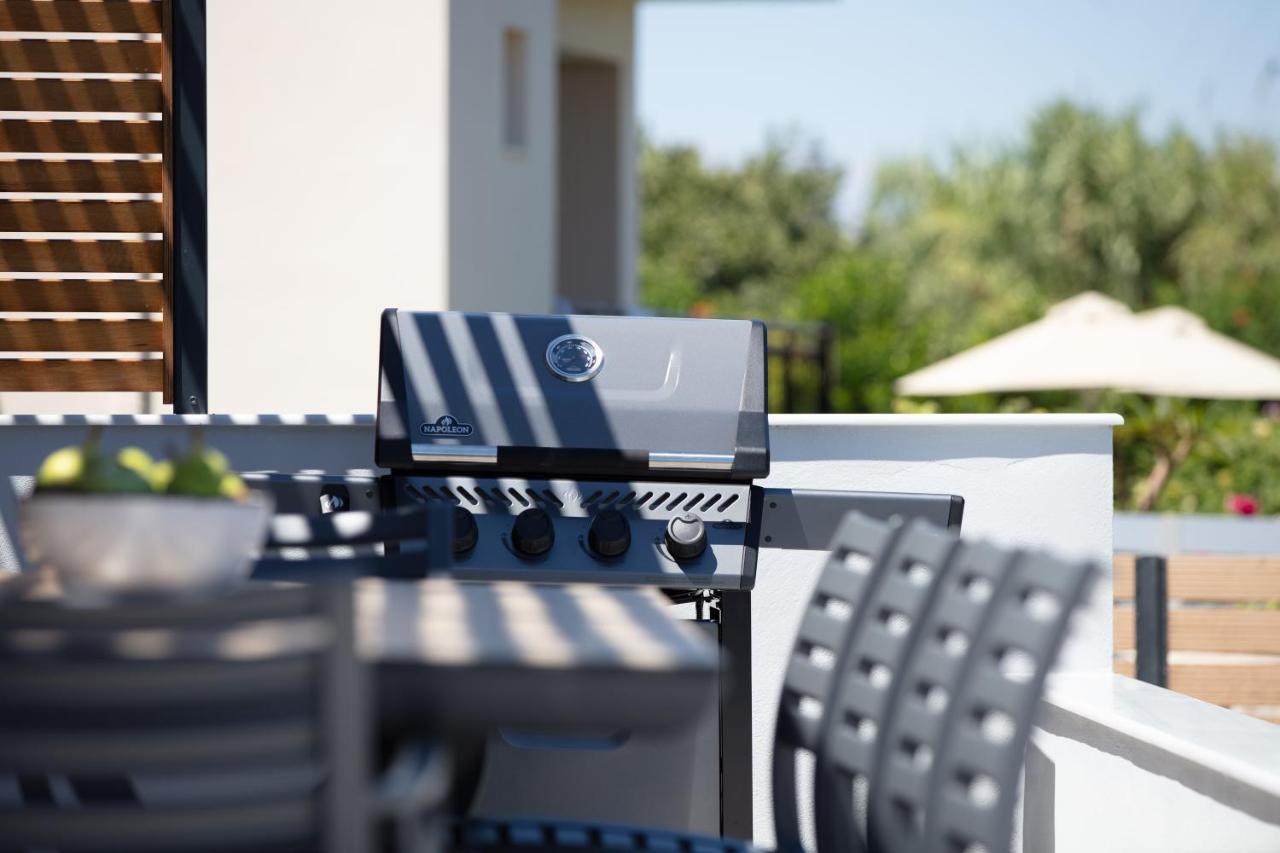 Sunnyside Villas, Ideal For Vibrant Stays,By Thinkvilla Pigianos Kampos  エクステリア 写真