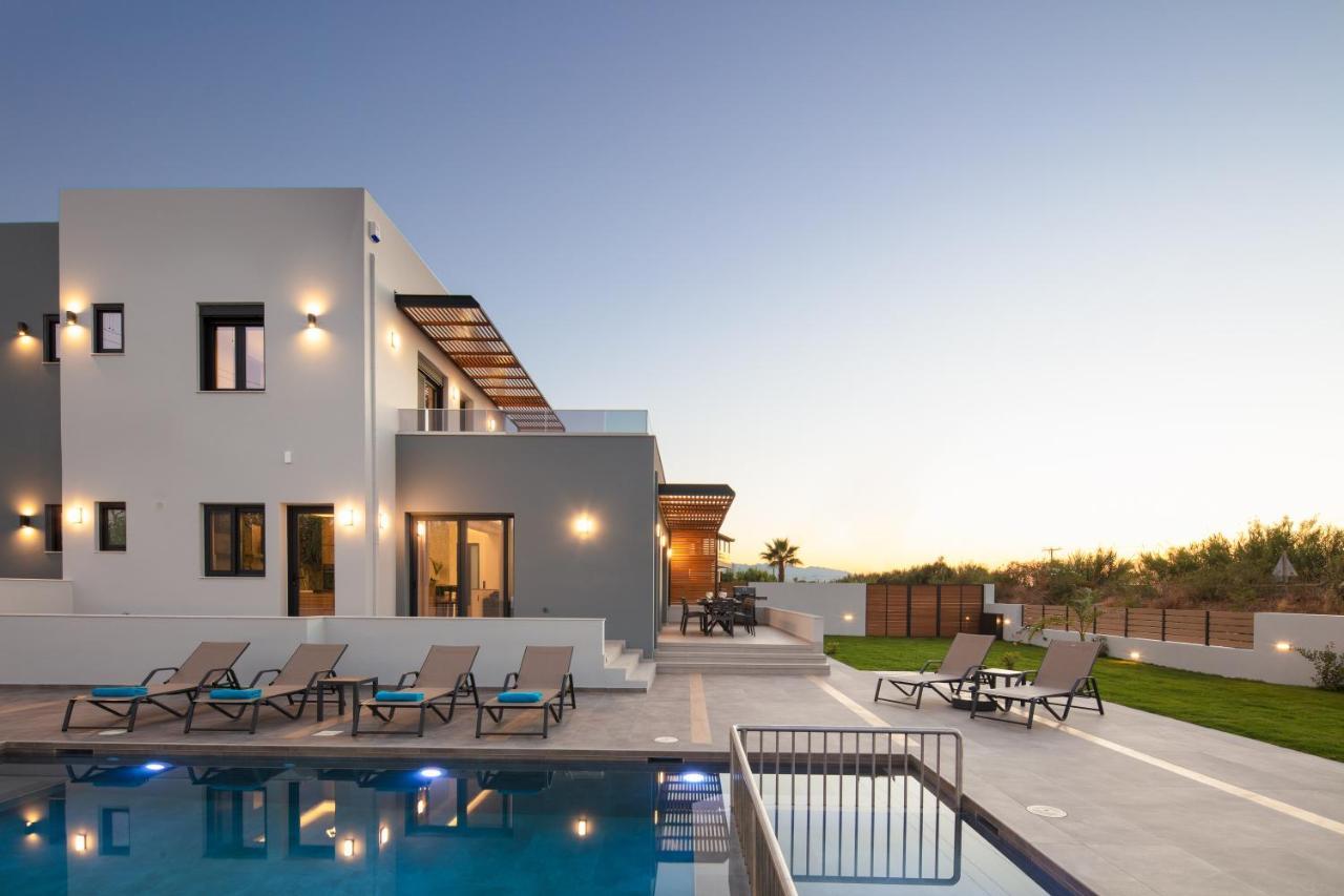 Sunnyside Villas, Ideal For Vibrant Stays,By Thinkvilla Pigianos Kampos  エクステリア 写真