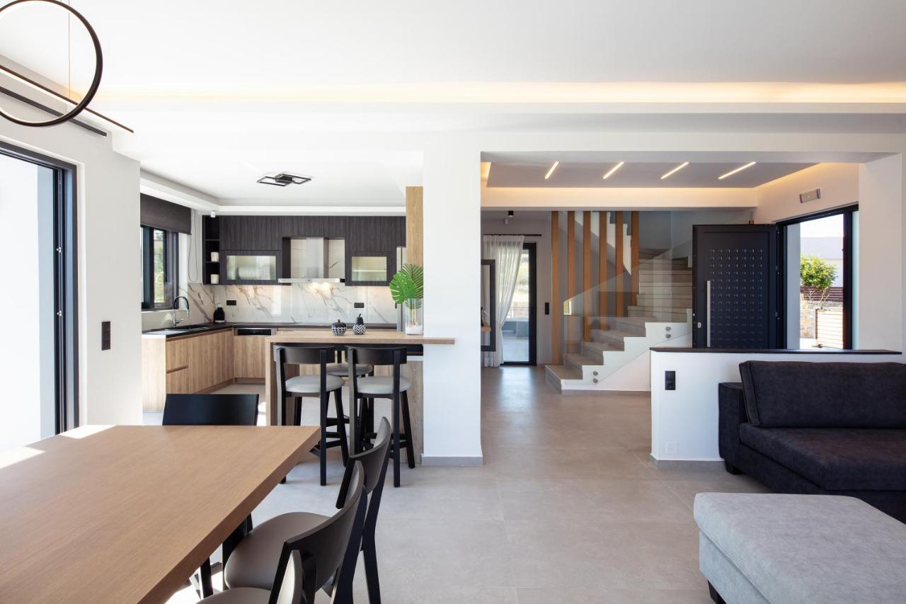 Sunnyside Villas, Ideal For Vibrant Stays,By Thinkvilla Pigianos Kampos  エクステリア 写真