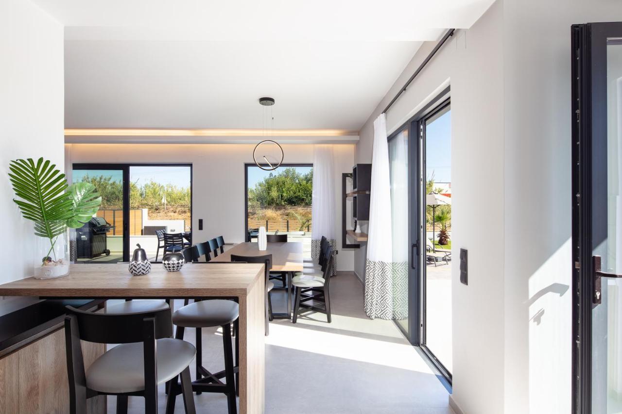 Sunnyside Villas, Ideal For Vibrant Stays,By Thinkvilla Pigianos Kampos  エクステリア 写真