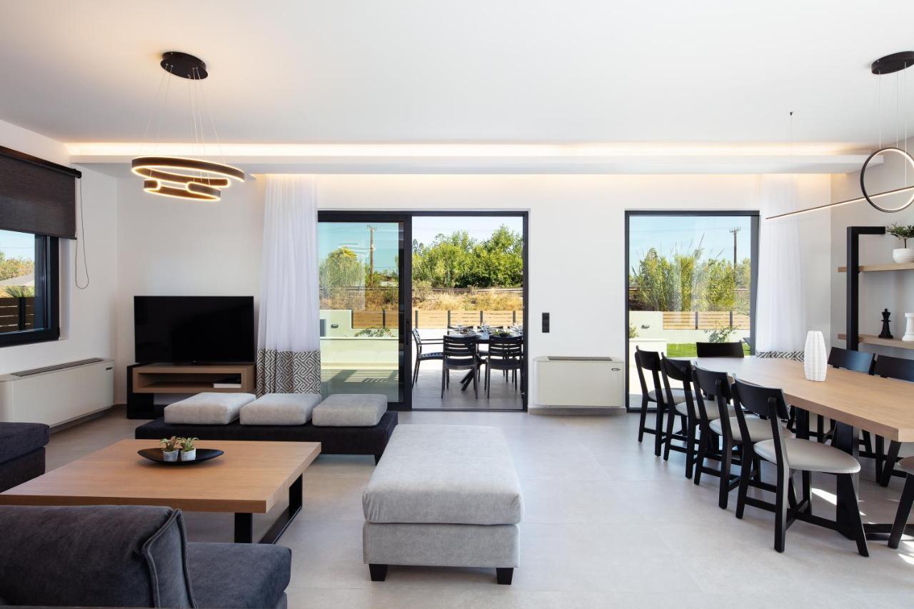 Sunnyside Villas, Ideal For Vibrant Stays,By Thinkvilla Pigianos Kampos  エクステリア 写真